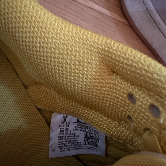 Nike Dunk Low Twist "Vivid Sulfur" sneaker - Picture 8 of 8